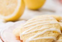 Lemon Glaze with 2 Ingredients That Won’t Soak In