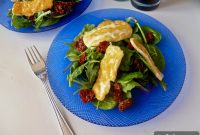 Crispy Pan-Fried Halloumi Salad with Lemon Vinaigrette