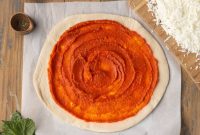 Fresh Tomato Pizza Sauce with 5 Simple Ingredients