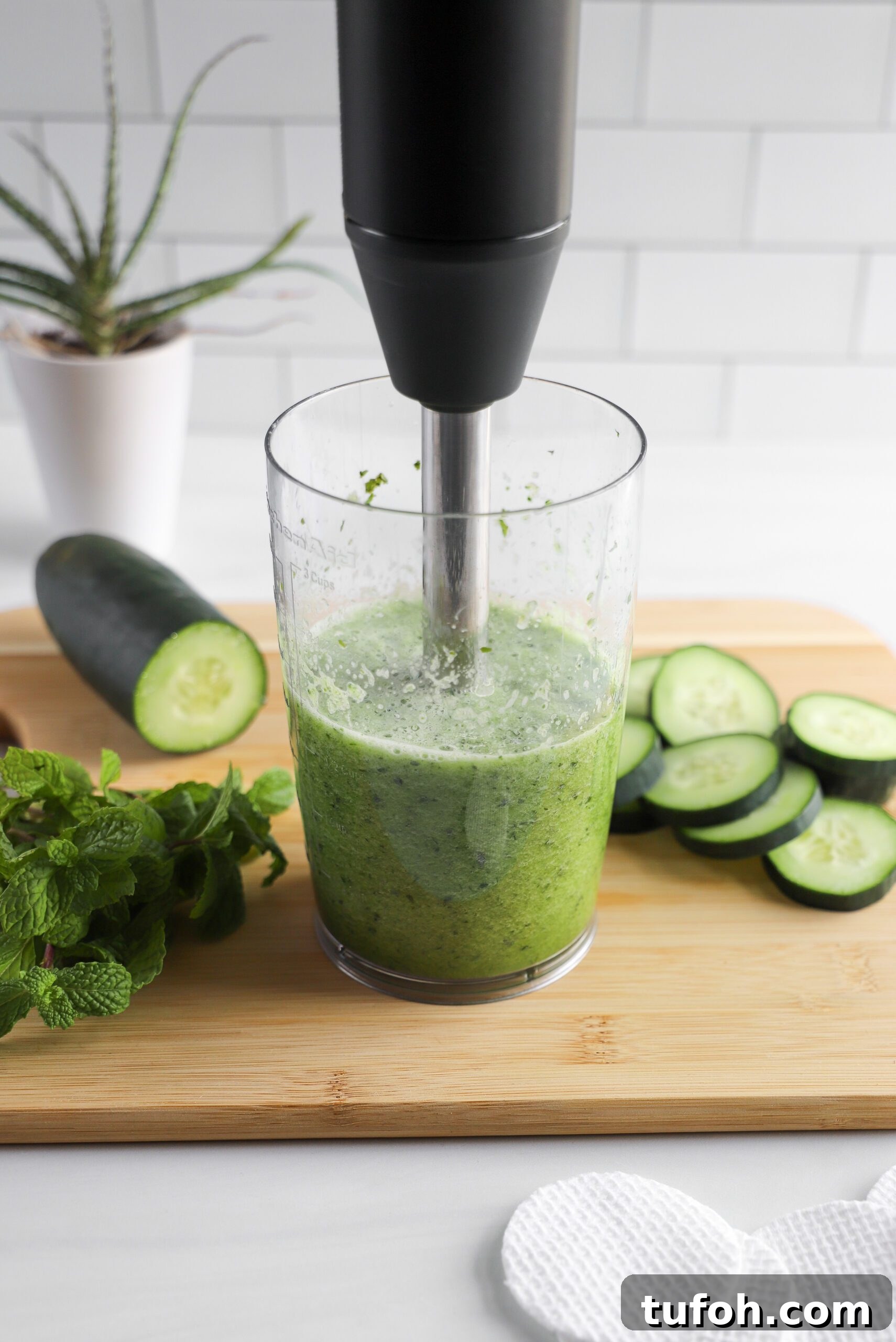 Homemade Cucumber Eye Pads for Puffy Eyes and Dark Circles 3 DIY Cucumber Eye Pads