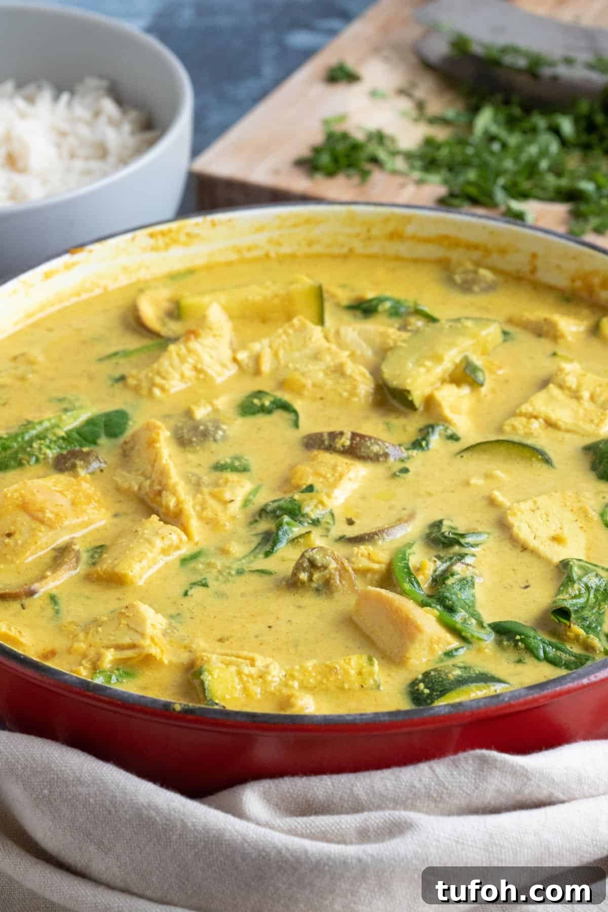 Leftover Turkey Curry: Flavorful Recipe for Quick Weeknight Dinner 7 Easy turkey curry in pan.