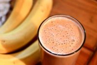 Banana, Raspberry & Dark Chocolate Smoothie Recipe