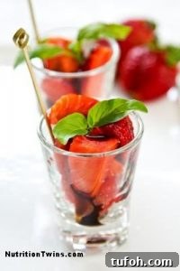 Balsamic-Glazed Strawberries: Sweet and Tangy Dessert Recipe 2 img 1397 1