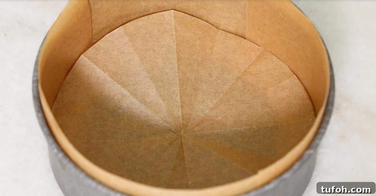 cake liner in a pan