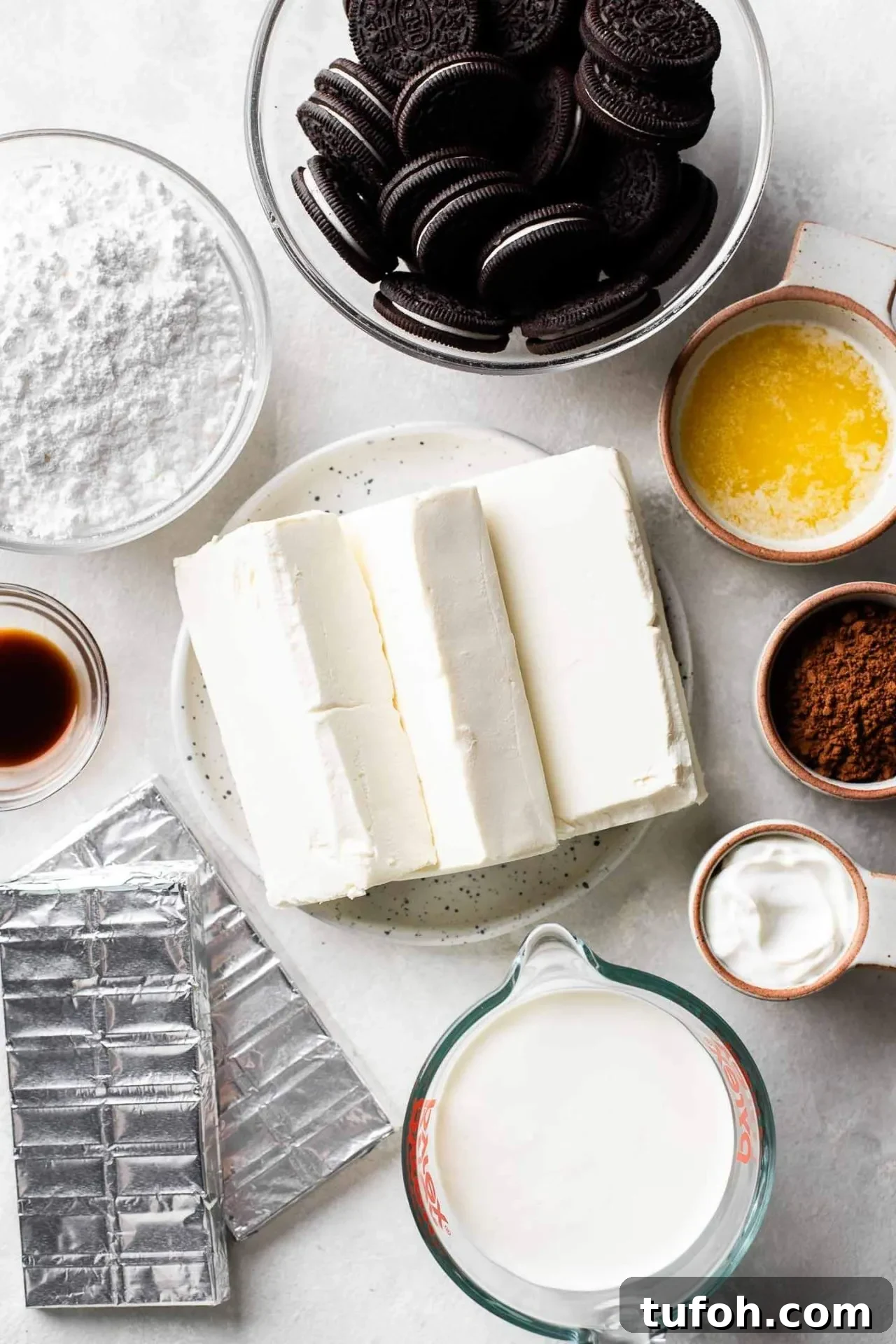 no bake chocolate cheesecake ingredients in bowls
