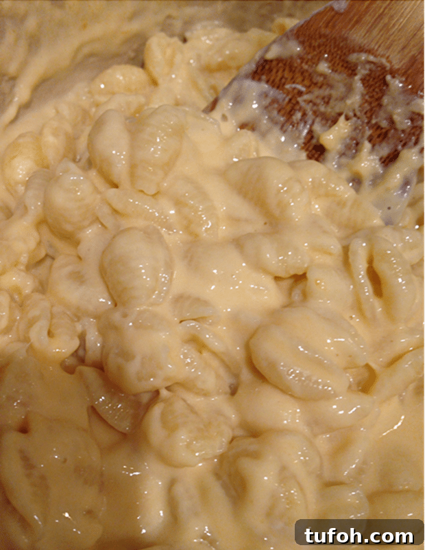 greek yogurt mac cheese