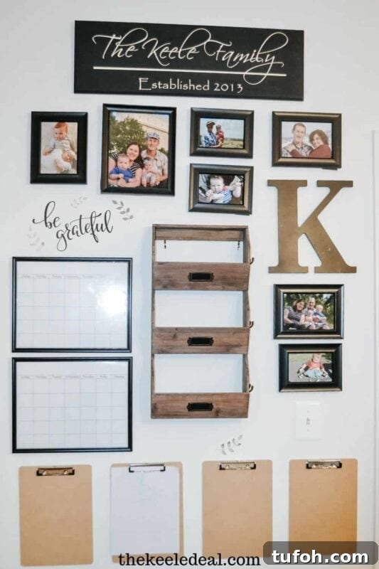 Create a Home Command Center: 18 Stylish Layout Ideas 19 wall calendars and organization solutions in a home