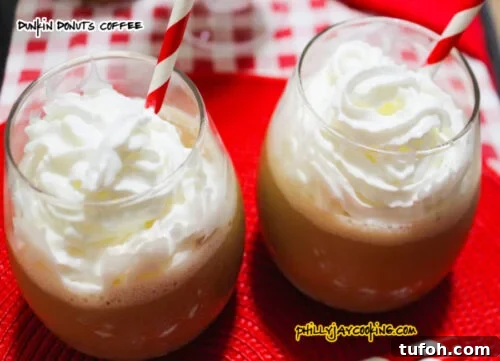 Copycat Dunkin' Iced Coffee Recipe: Frozen Blend at Home 7 Dunkin Donuts Frozen Coffee Recipe (The Best Frozen Coffee)