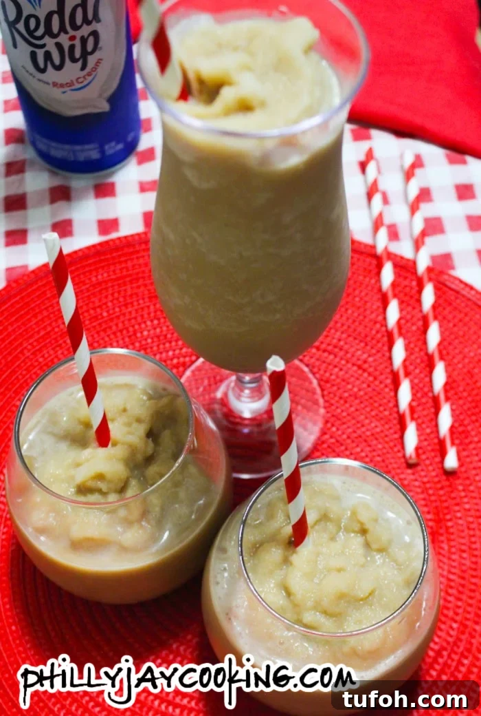 Copycat Dunkin' Iced Coffee Recipe: Frozen Blend at Home 5 Dunkin Donuts Frozen Coffee Recipe (The Best Frozen Coffee)