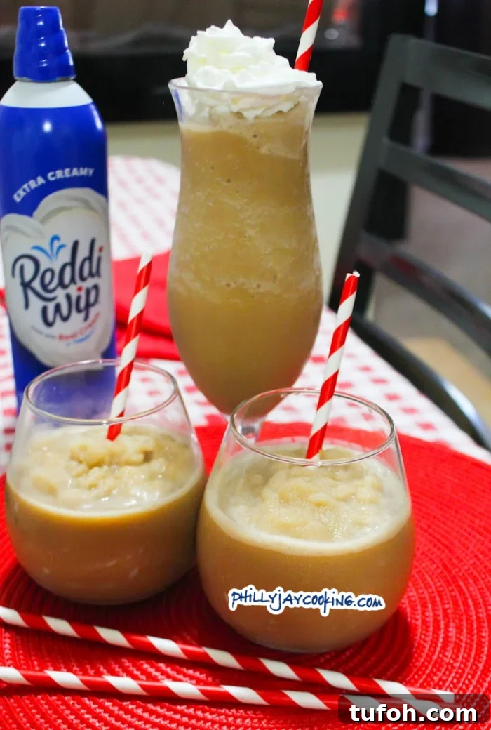 Copycat Dunkin' Iced Coffee Recipe: Frozen Blend at Home 6 Dunkin Donuts Frozen Coffee Recipe (The Best Frozen Coffee)
