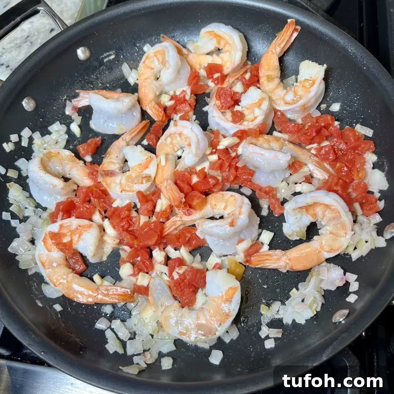 Sambuca Cream Shrimp Recipe: Garlic Butter Shrimp in Creamy Sambuca Sauce 7 img 33102 14