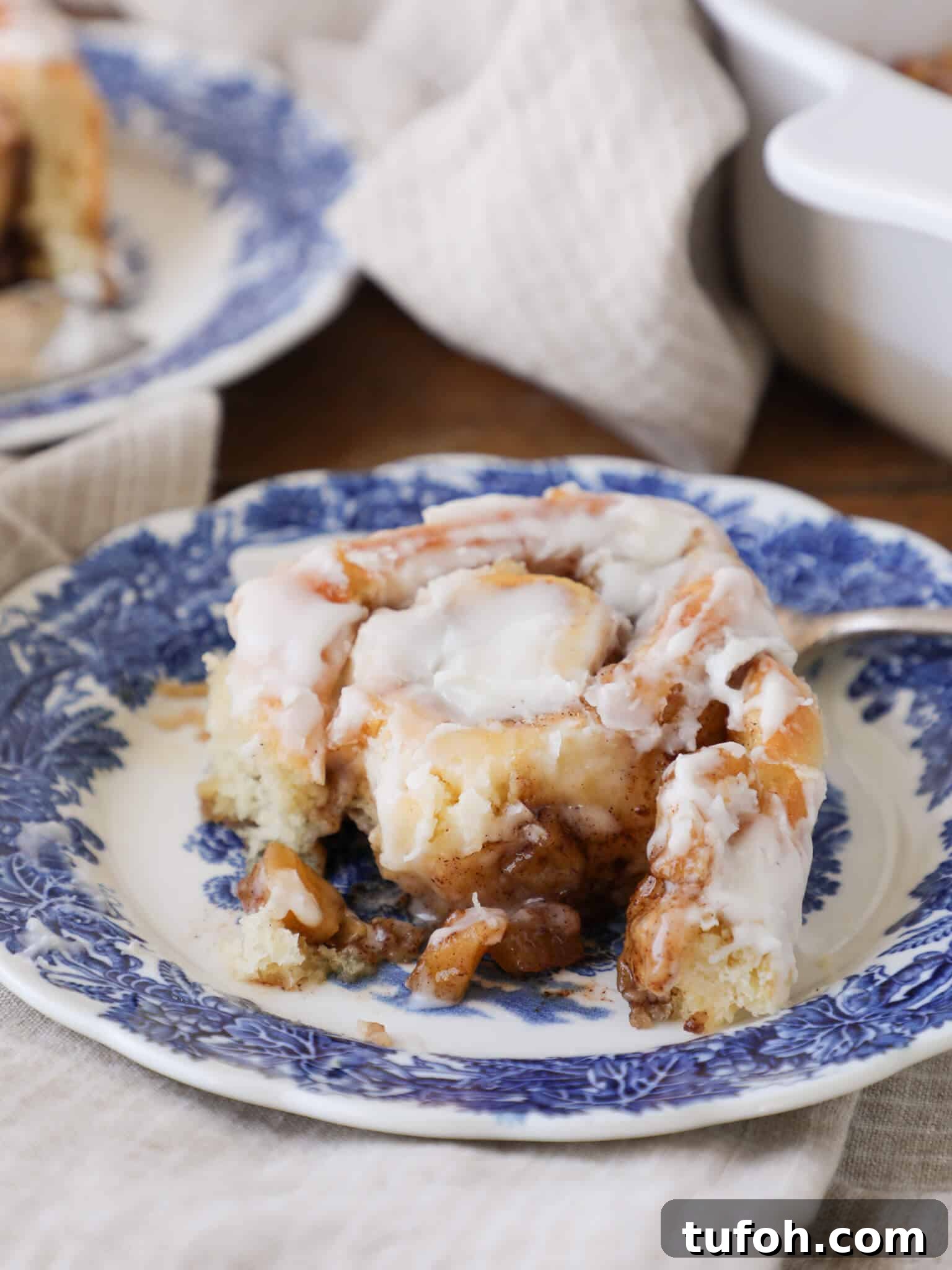 Flaky Apple Cinnamon Rolls with Brown Sugar Glaze 2 Apple Cinnamon Rolls Bitten
