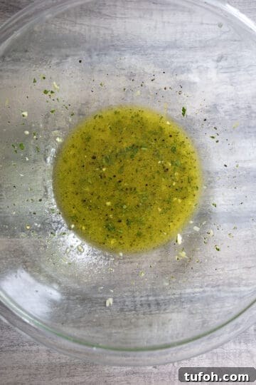 Crispy Grilled Lemon-Pepper Chicken Thighs with Zesty Marinade 4 lemon garlic and parsley marinade