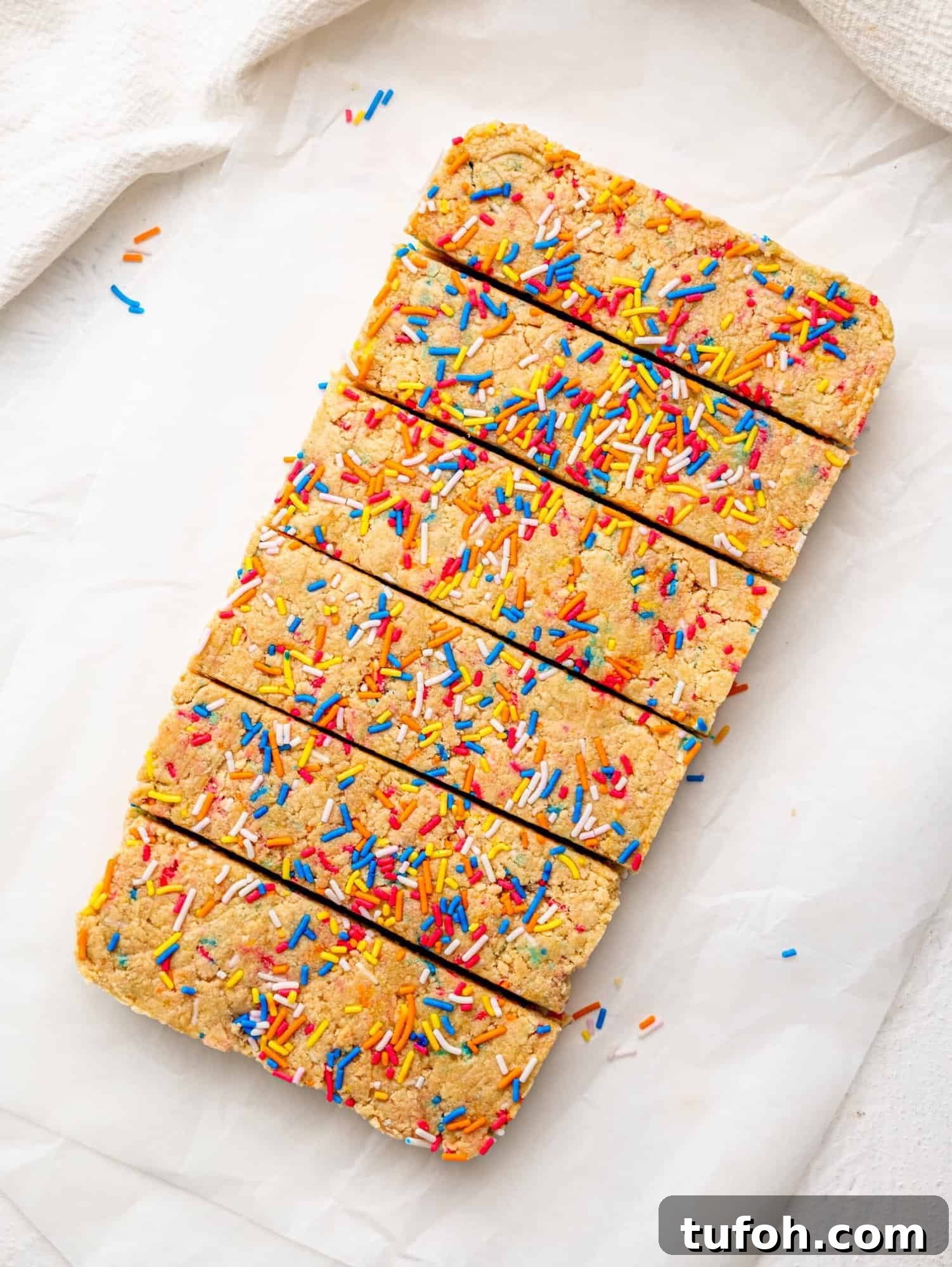 Slice protein bars with sprinkles.