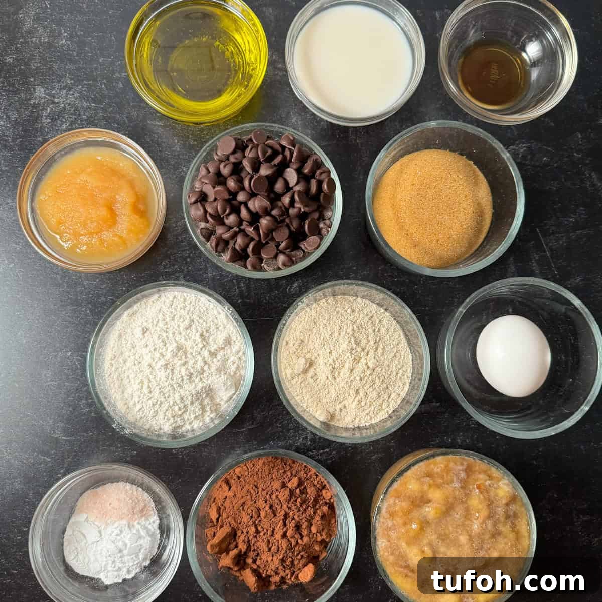 Chocolate Banana Protein Muffins: High-Protein Snack Recipe 3 chocolate banana protein muffin ingredients