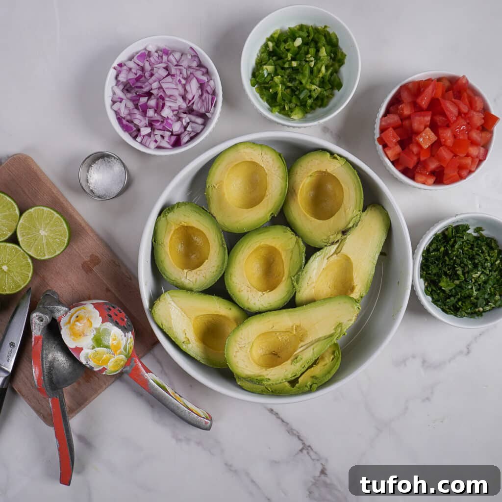 Bowl of guacamole